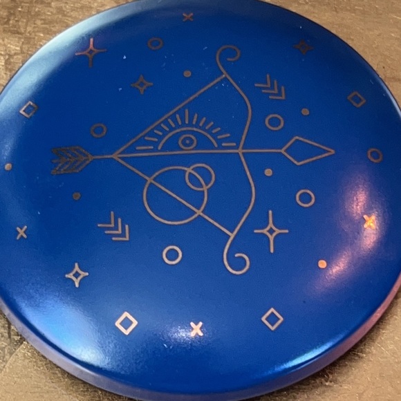 Zodiac “Sagittarius” round ceramic decorative trinket box-sign attributes inside - Picture 2 of 12